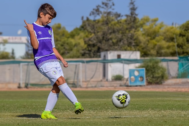 狼记：爱德华兹在末节告诉教练组，他不想按常规轮换下场休息